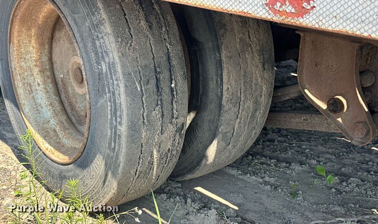 image for item EB2754 2004 Towmaster equipment trailer