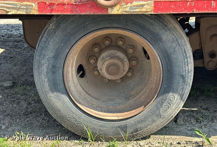 image for item EB2754 2004 Towmaster equipment trailer