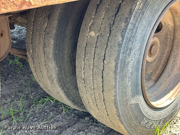 image for item EB2754 2004 Towmaster equipment trailer