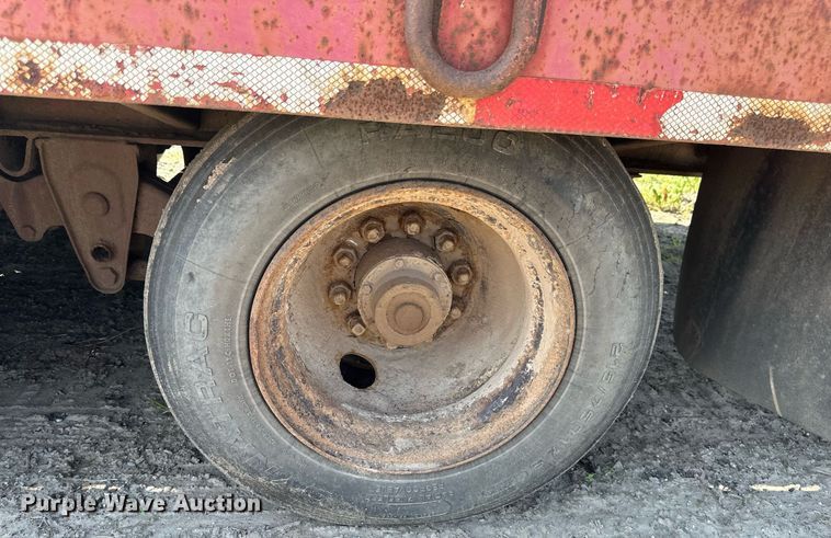 image for item EB2754 2004 Towmaster equipment trailer