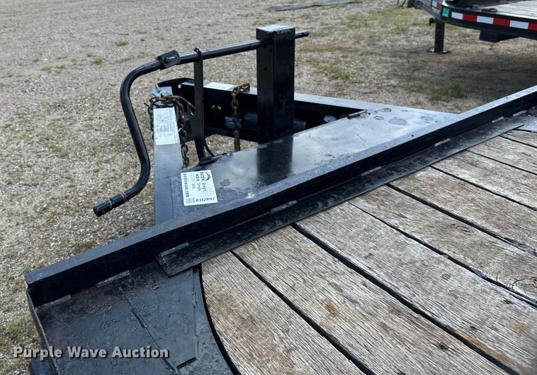 image for item EB2897 2019 Towmaster T16D equipment trailer