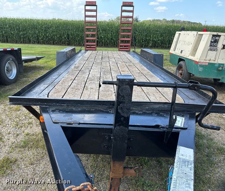 image for item EB2897 2019 Towmaster T16D equipment trailer