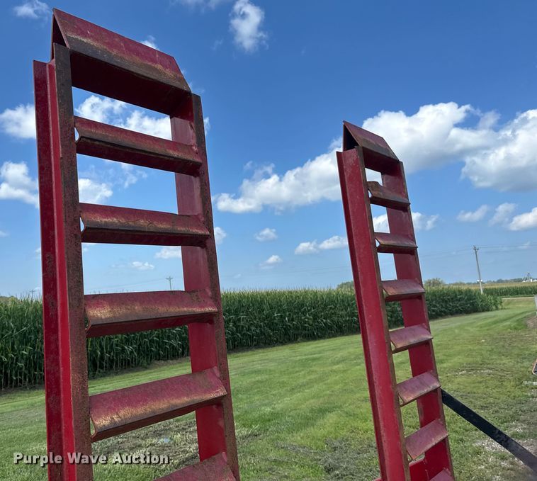 image for item EB2897 2019 Towmaster T16D equipment trailer