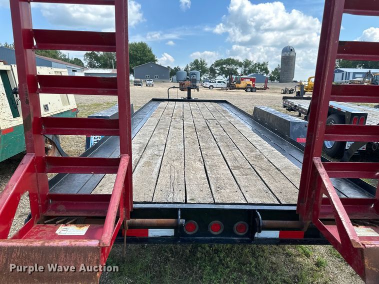 image for item EB2897 2019 Towmaster T16D equipment trailer