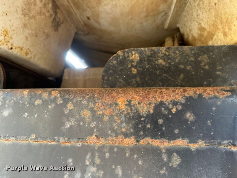 image for item EB2900 1999 International 2674 vacuum truck