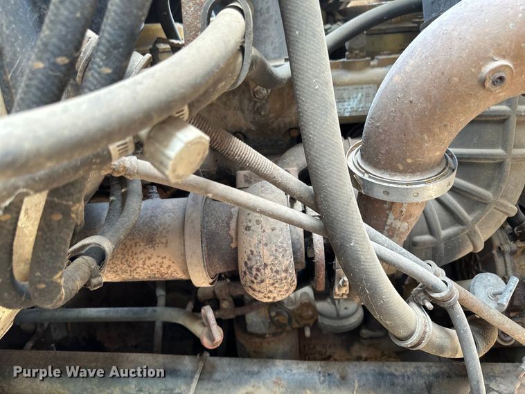 image for item EB2900 1999 International 2674 vacuum truck