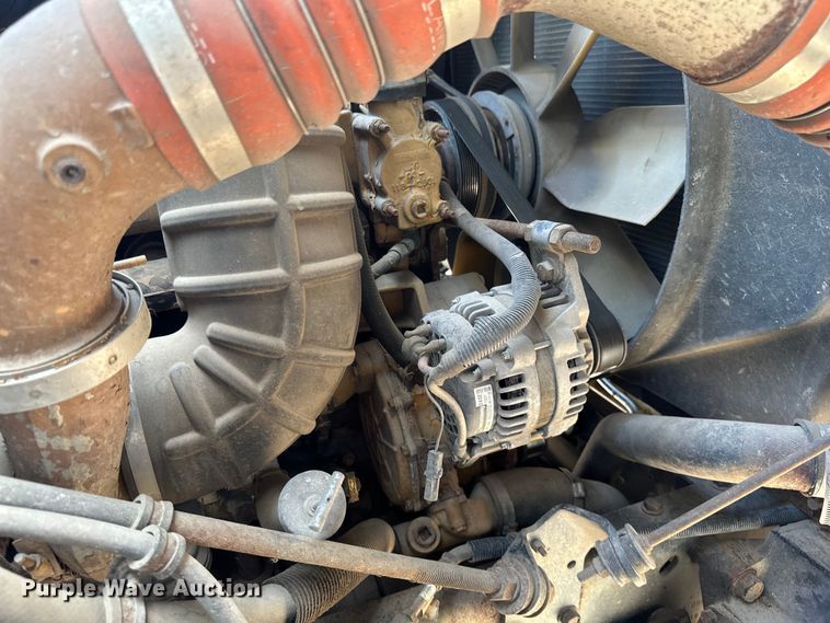 image for item EB2900 1999 International 2674 vacuum truck
