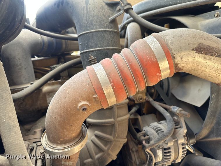 image for item EB2900 1999 International 2674 vacuum truck