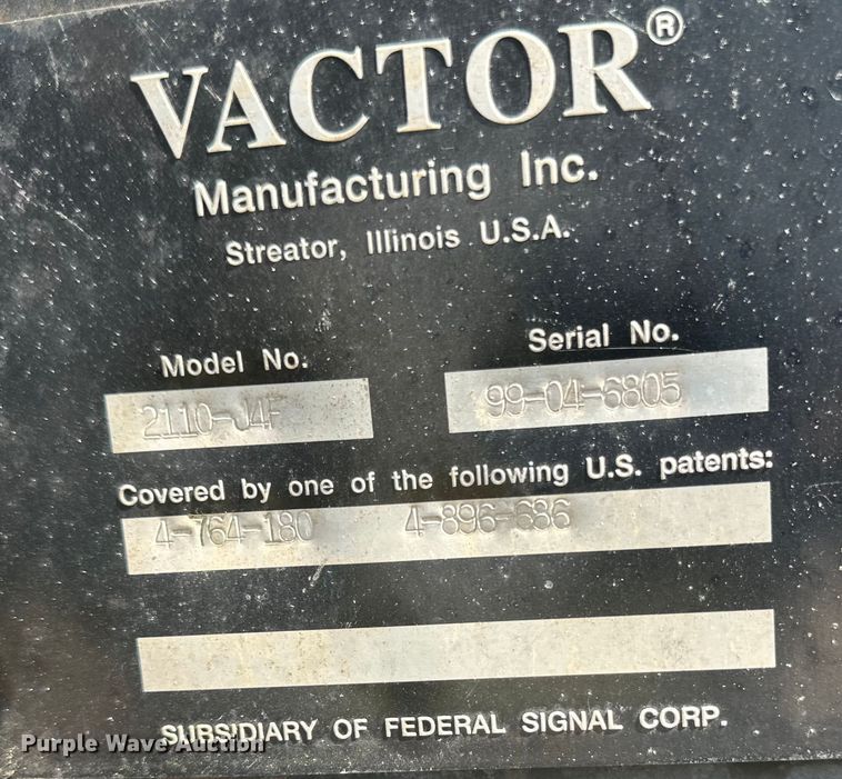 image for item EB2900 1999 International 2674 vacuum truck