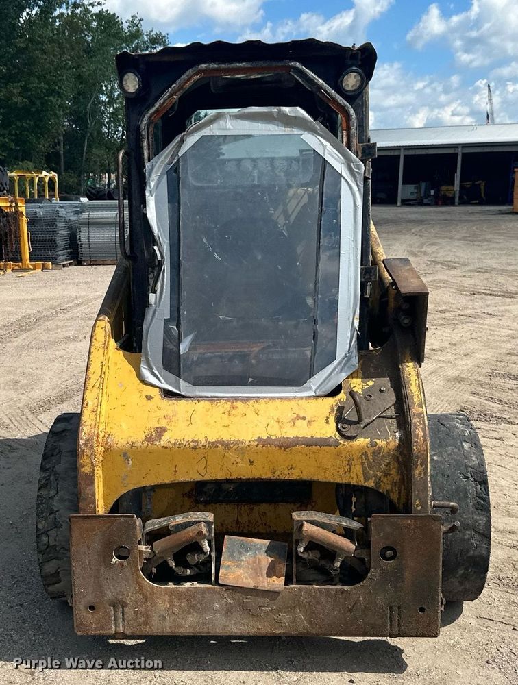 MINI CARGADOR SOBRE RUEDAS 2012 CATERPILLAR 226B3