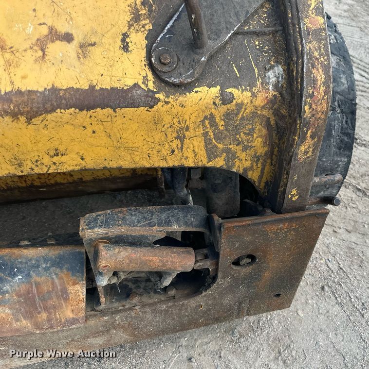 image for item EB2910 2012 Caterpillar 226B3 skid steer loader