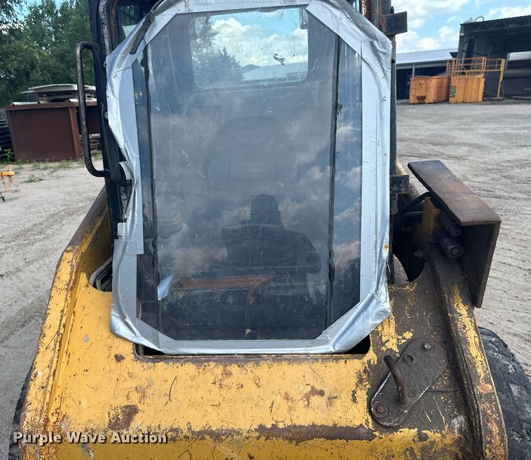 image for item EB2910 2012 Caterpillar 226B3 skid steer loader