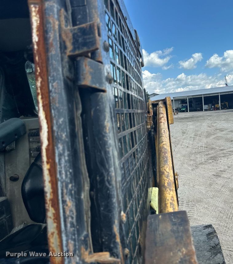 image for item EB2910 2012 Caterpillar 226B3 skid steer loader