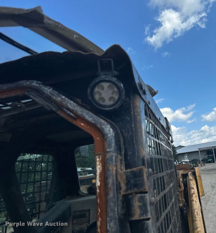 image for item EB2910 2012 Caterpillar 226B3 skid steer loader