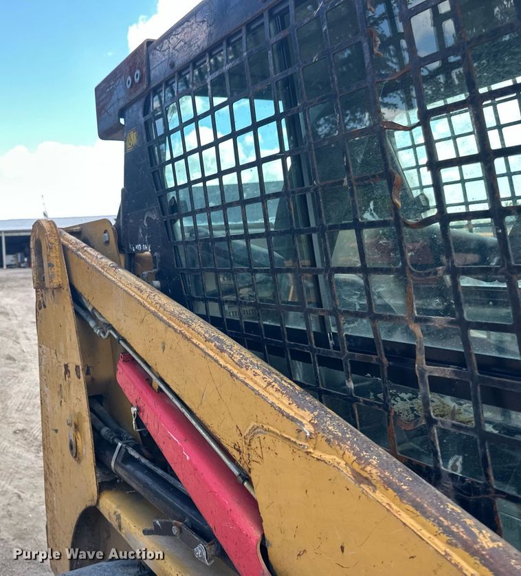 image for item EB2910 2012 Caterpillar 226B3 skid steer loader