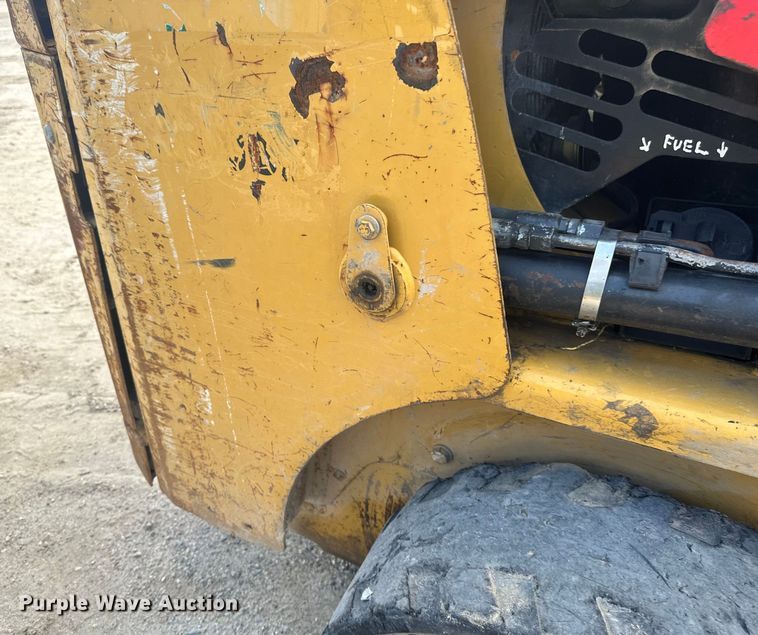 image for item EB2910 2012 Caterpillar 226B3 skid steer loader