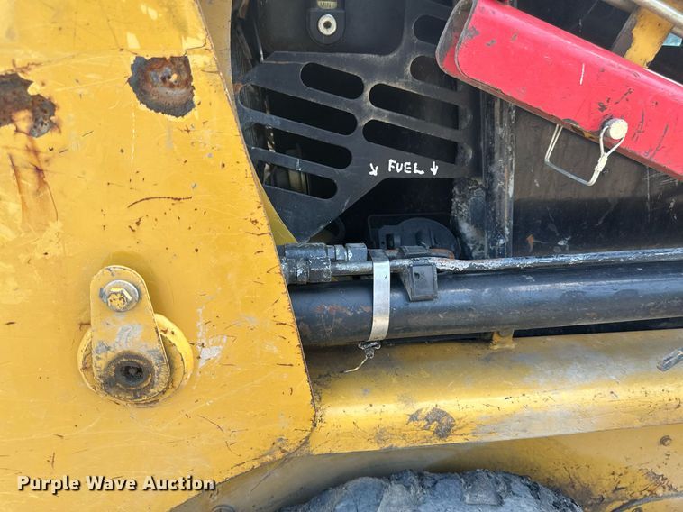 image for item EB2910 2012 Caterpillar 226B3 skid steer loader