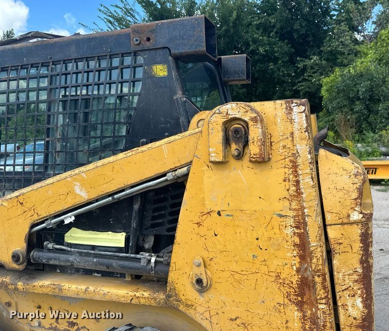 image for item EB2910 2012 Caterpillar 226B3 skid steer loader