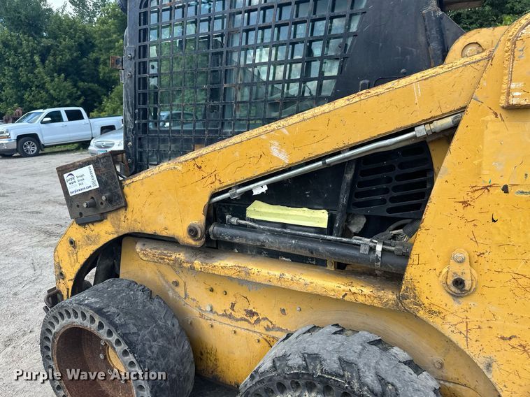 image for item EB2910 2012 Caterpillar 226B3 skid steer loader