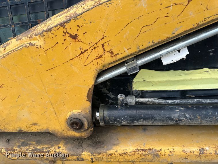 image for item EB2910 2012 Caterpillar 226B3 skid steer loader