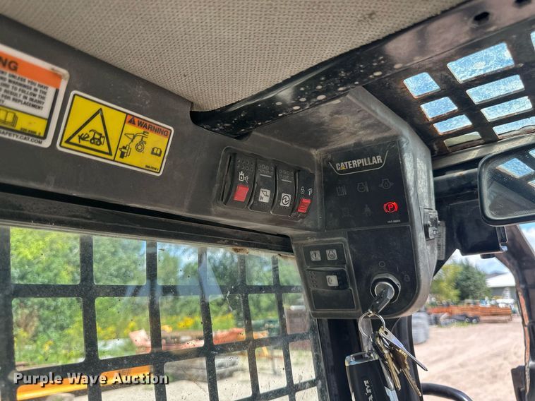 image for item EB2910 2012 Caterpillar 226B3 skid steer loader