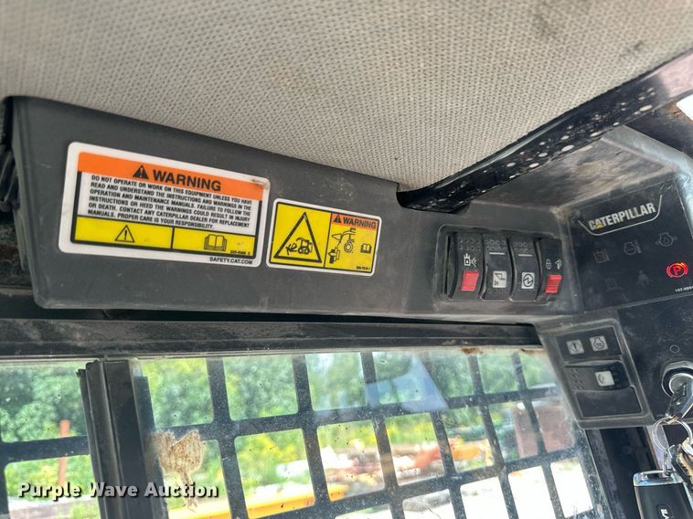 image for item EB2910 2012 Caterpillar 226B3 skid steer loader