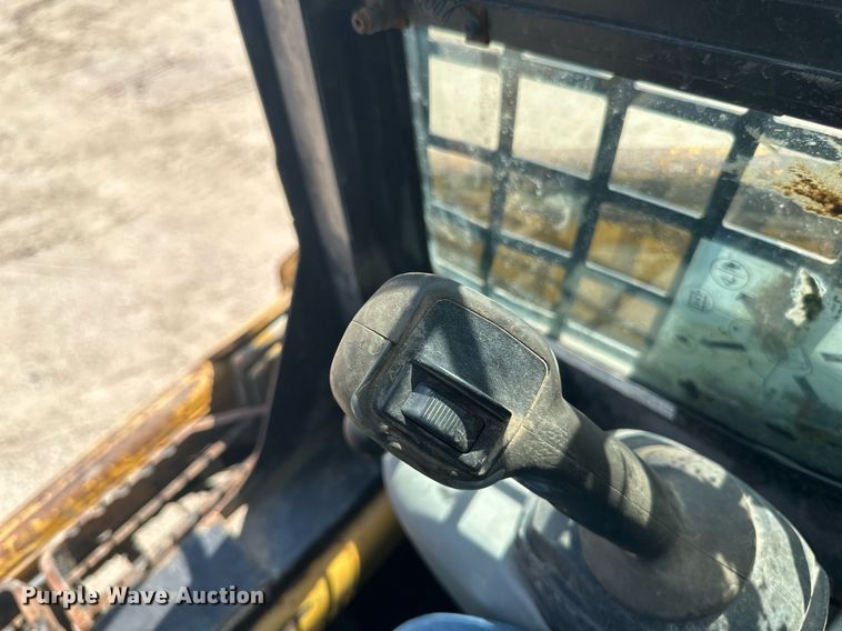 image for item EB2910 2012 Caterpillar 226B3 skid steer loader