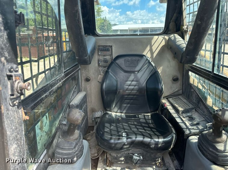 image for item EB2910 2012 Caterpillar 226B3 skid steer loader