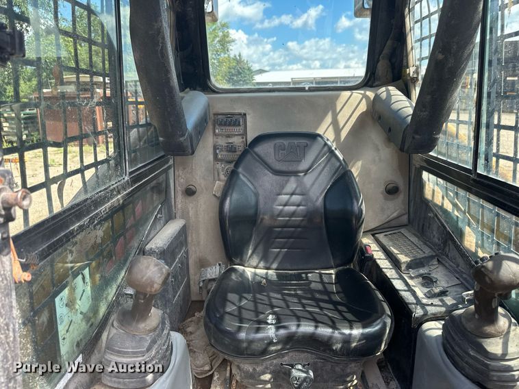 image for item EB2910 2012 Caterpillar 226B3 skid steer loader