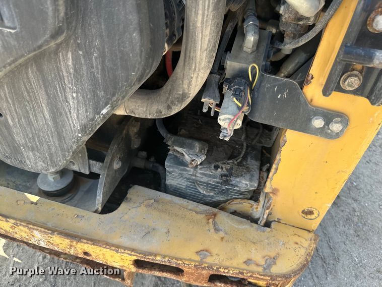 image for item EB2910 2012 Caterpillar 226B3 skid steer loader