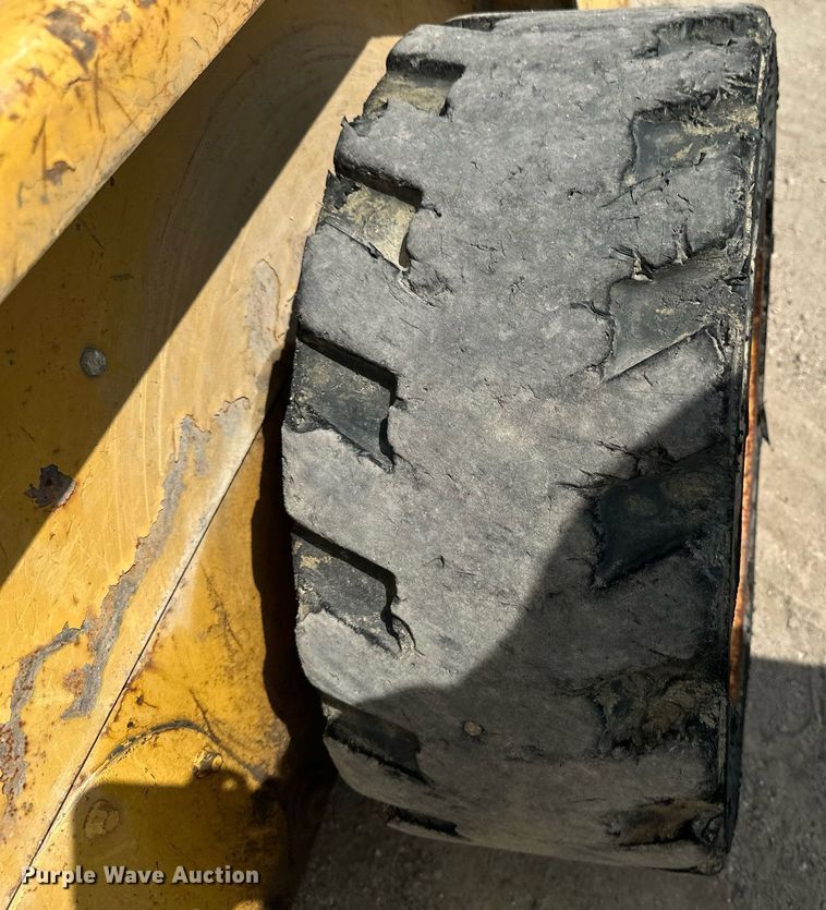 image for item EB2910 2012 Caterpillar 226B3 skid steer loader