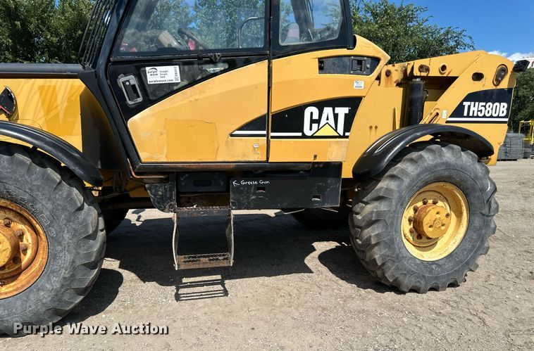 image for item EB2912 2005 Caterpillar TH580B telehandler