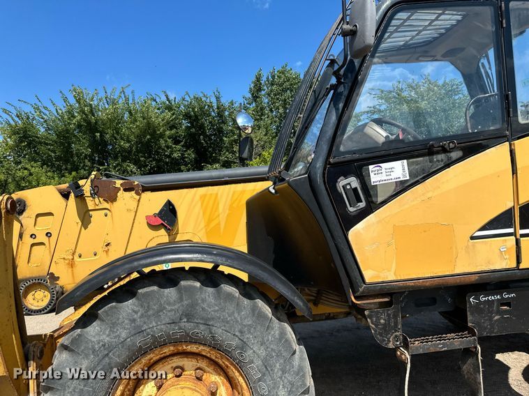 image for item EB2912 2005 Caterpillar TH580B telehandler