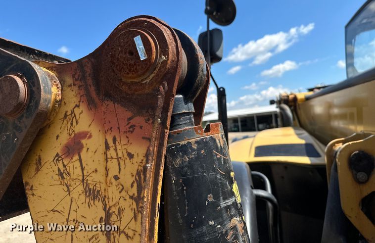 image for item EB2912 2005 Caterpillar TH580B telehandler