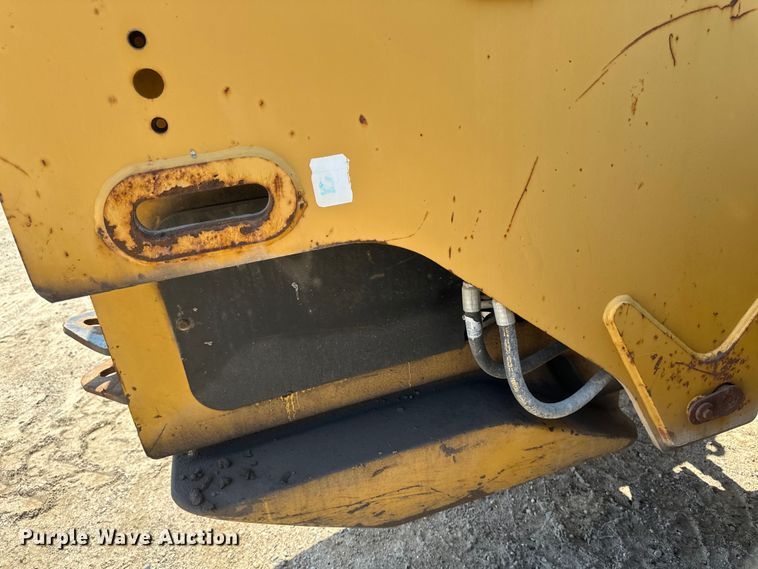 image for item EB2912 2005 Caterpillar TH580B telehandler