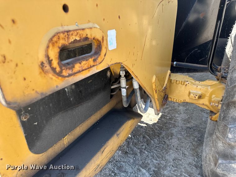 image for item EB2912 2005 Caterpillar TH580B telehandler