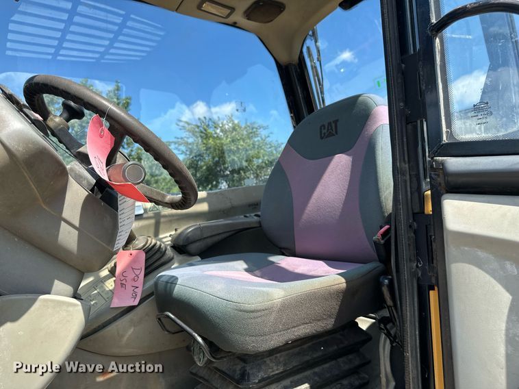 image for item EB2912 2005 Caterpillar TH580B telehandler