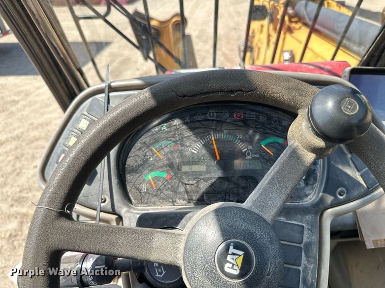 image for item EB2912 2005 Caterpillar TH580B telehandler