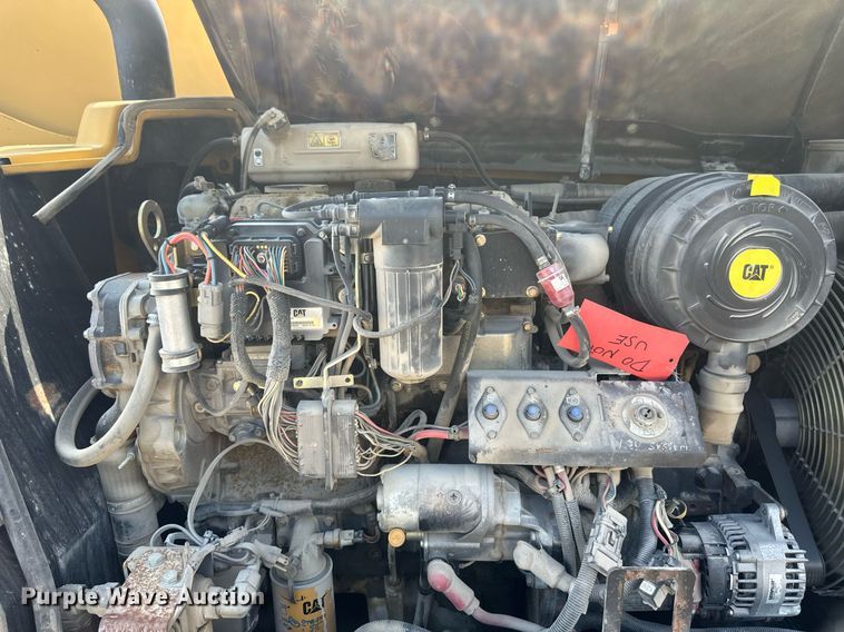 image for item EB2912 2005 Caterpillar TH580B telehandler