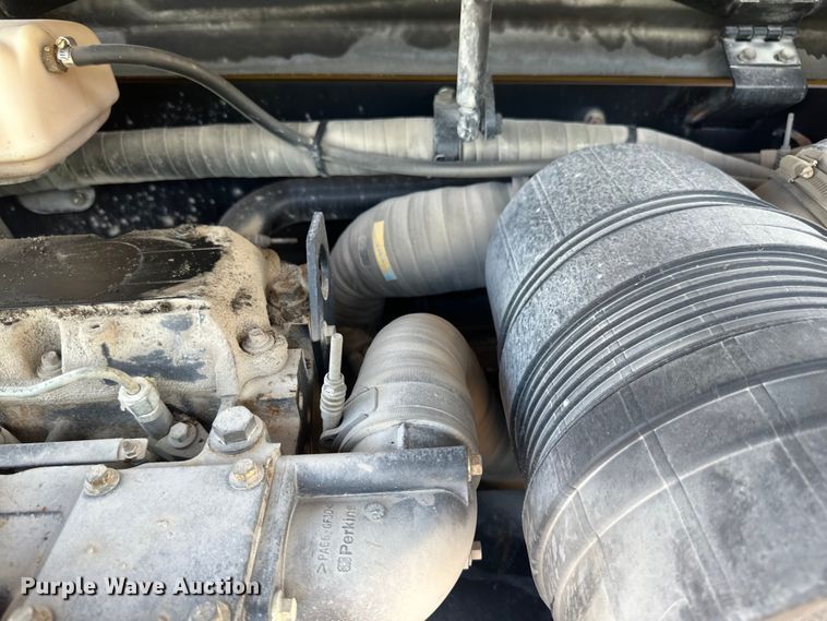 image for item EB2912 2005 Caterpillar TH580B telehandler