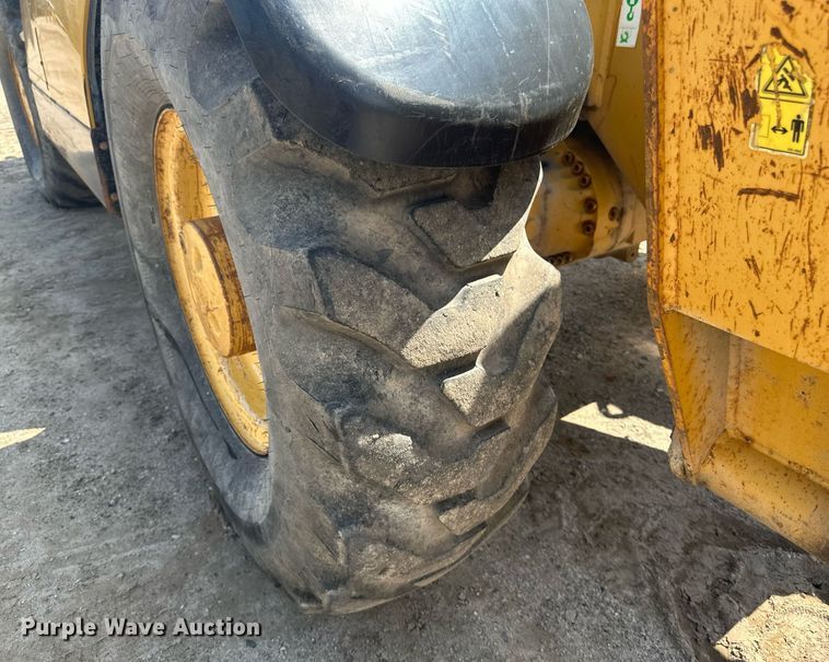 image for item EB2912 2005 Caterpillar TH580B telehandler