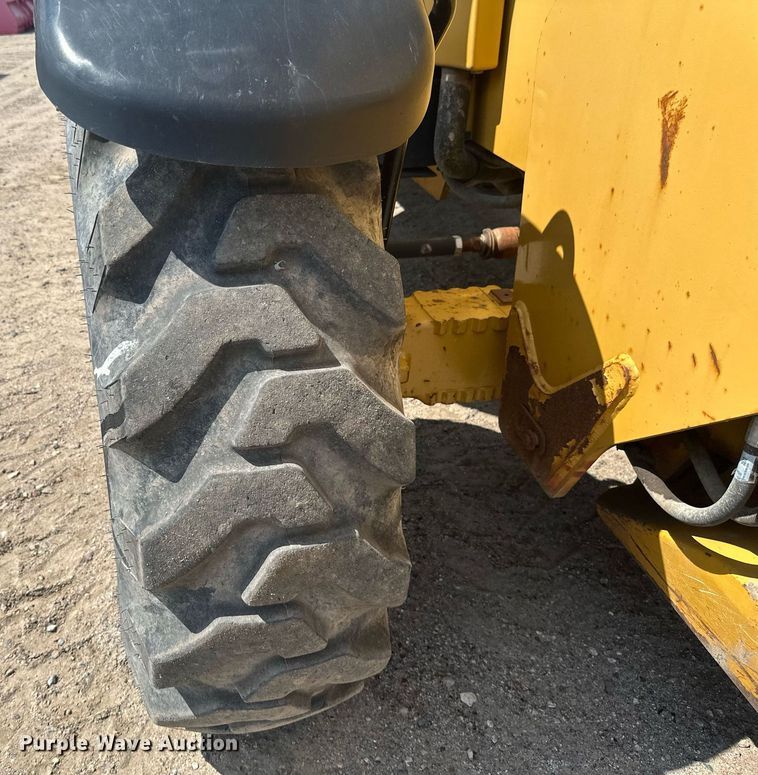 image for item EB2912 2005 Caterpillar TH580B telehandler