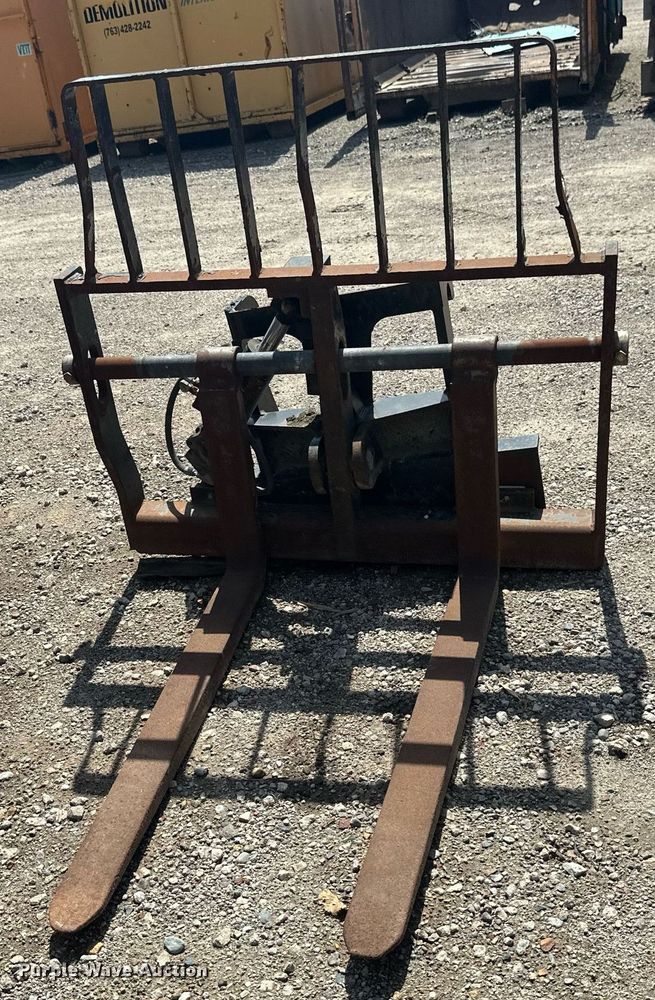 image for item EB2912 2005 Caterpillar TH580B telehandler