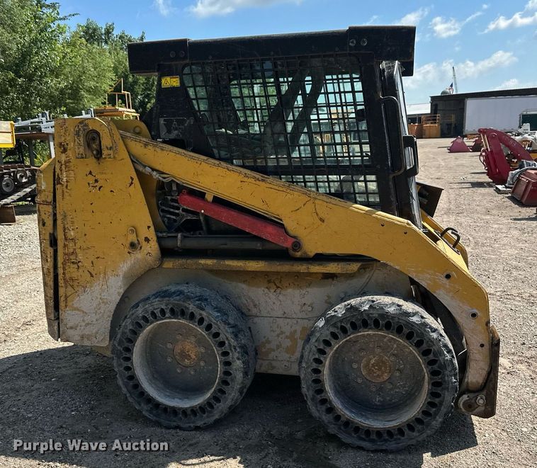 MINI CARGADOR SOBRE RUEDAS 2012 CATERPILLAR 226B3