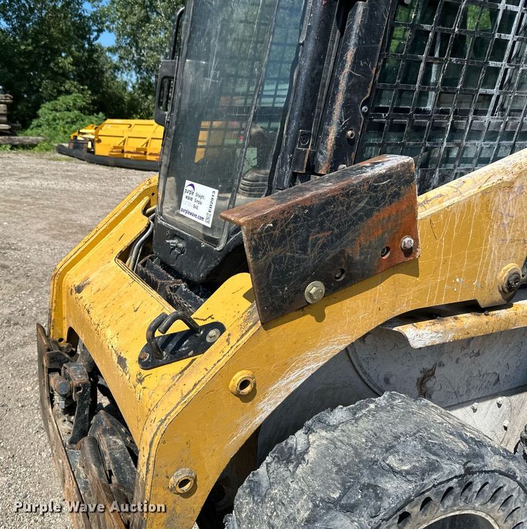 image for item EB2913 2012 Caterpillar 226B3 skid steer loader