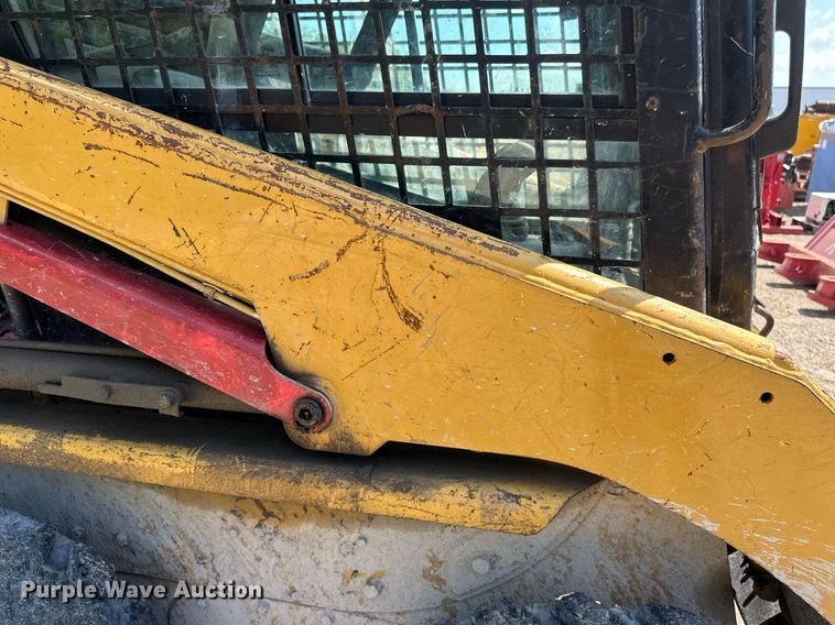 image for item EB2913 2012 Caterpillar 226B3 skid steer loader