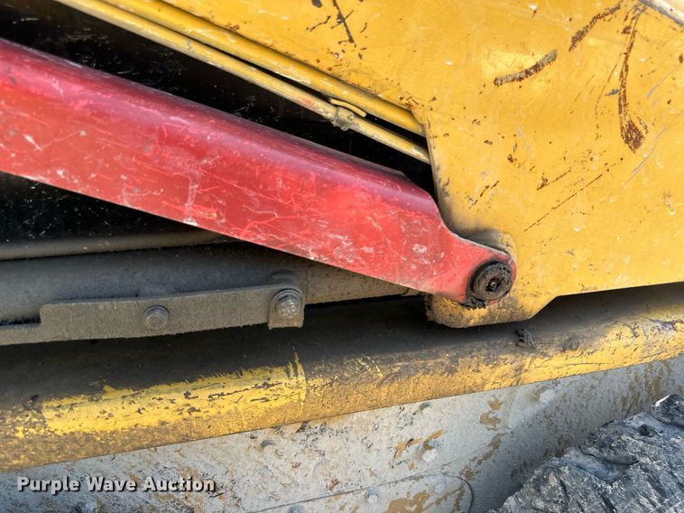 image for item EB2913 2012 Caterpillar 226B3 skid steer loader