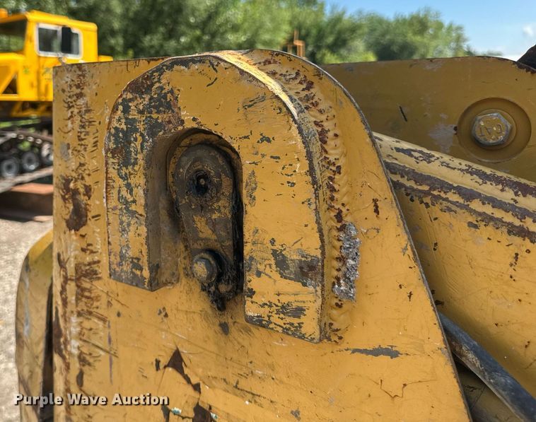 image for item EB2913 2012 Caterpillar 226B3 skid steer loader