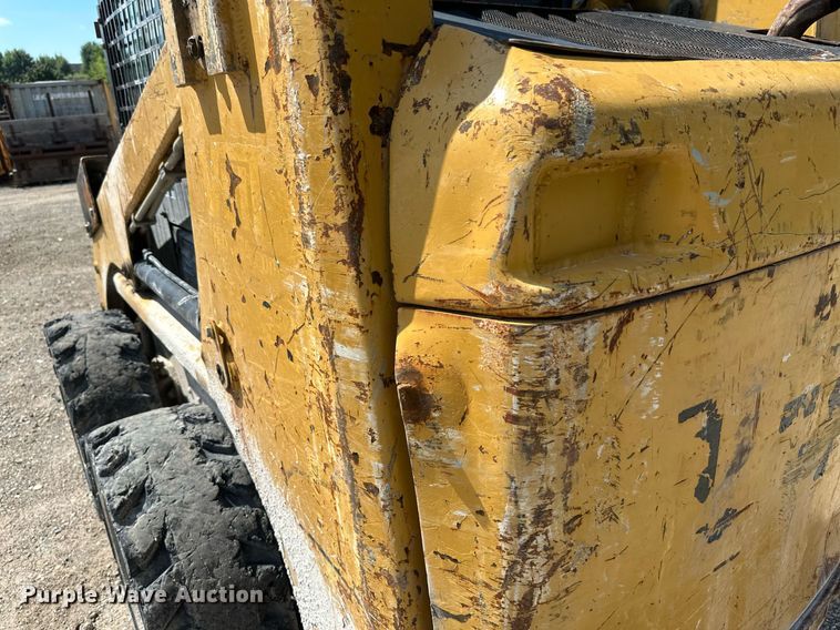 image for item EB2913 2012 Caterpillar 226B3 skid steer loader