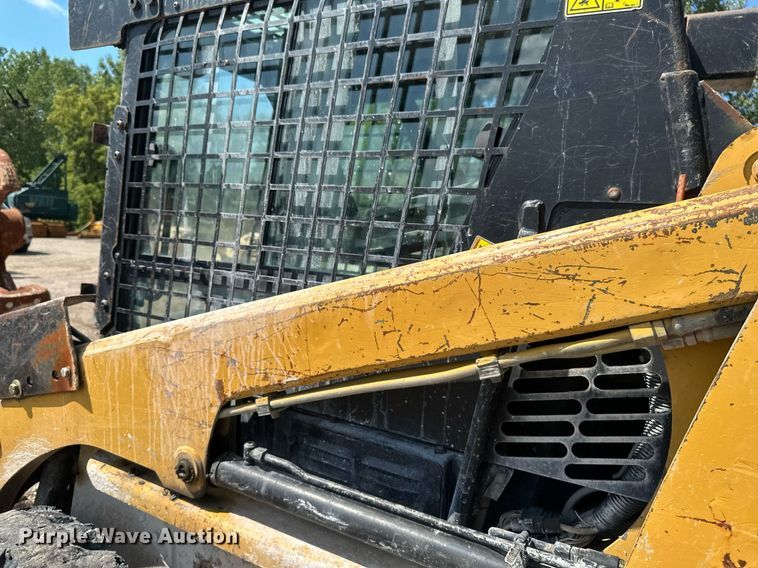 image for item EB2913 2012 Caterpillar 226B3 skid steer loader